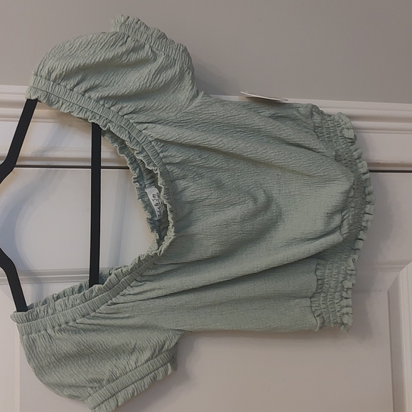 Jolie & Joy shae green crop top, size large - Picture 1 of 3